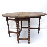 Table get leg in waxed oak.