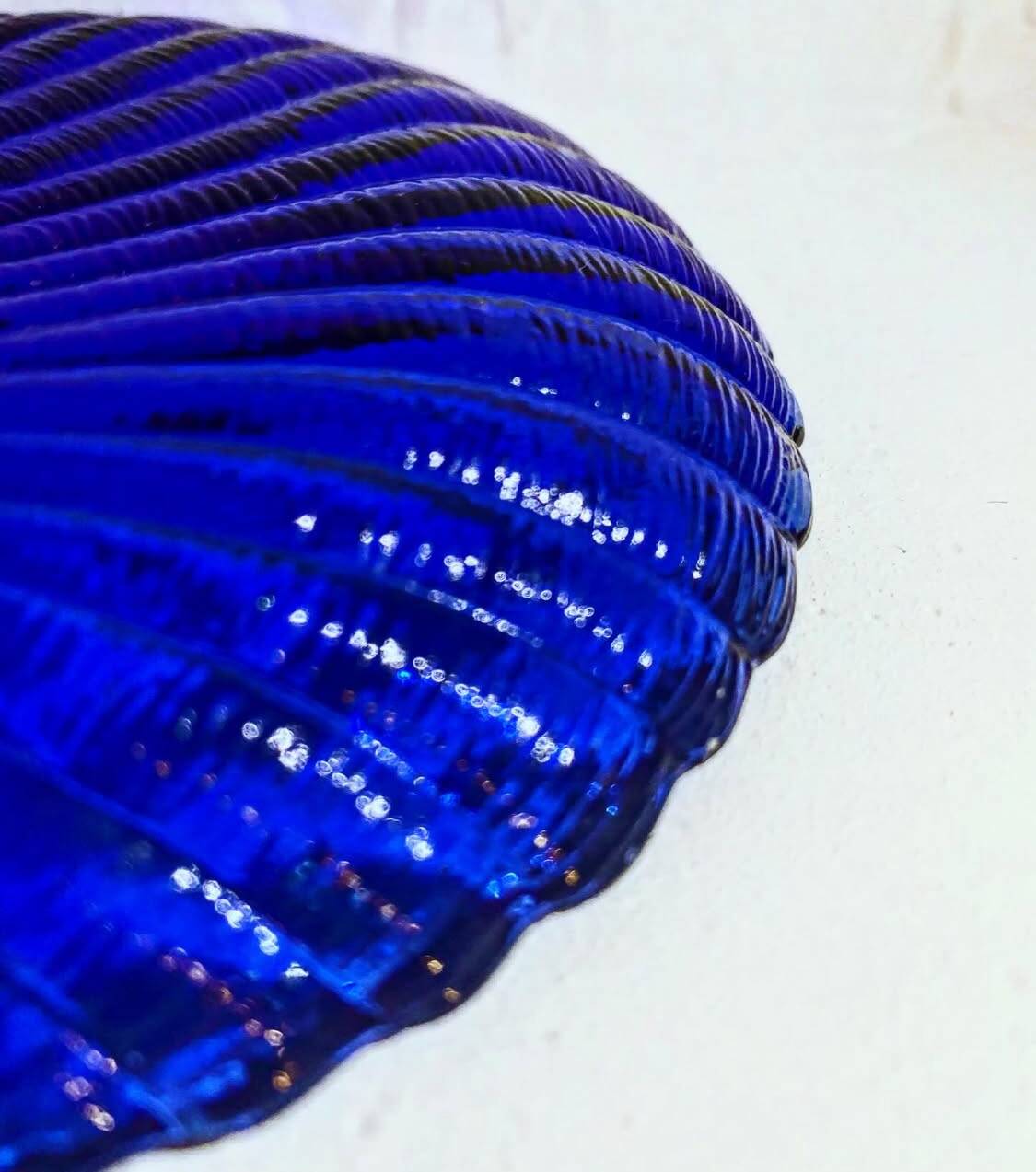 Vintage shell catchall