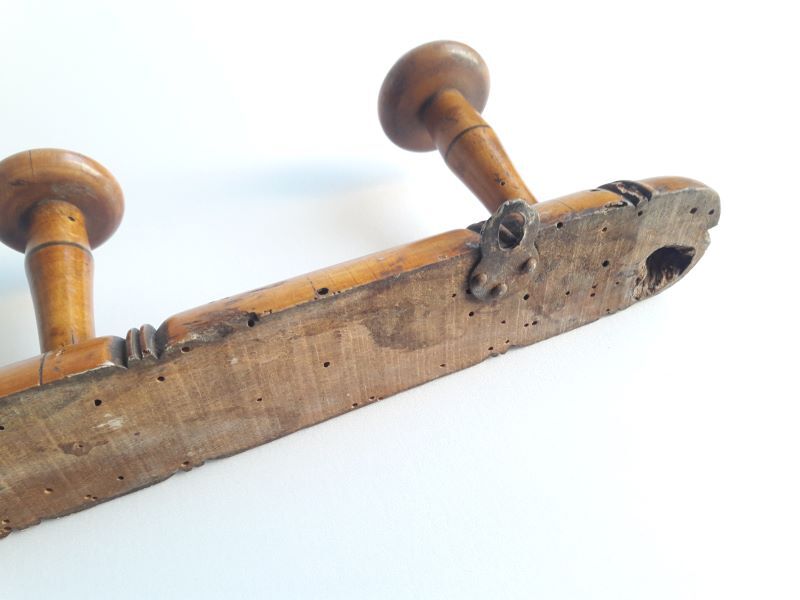 Wooden wall coat rack 4 hooks