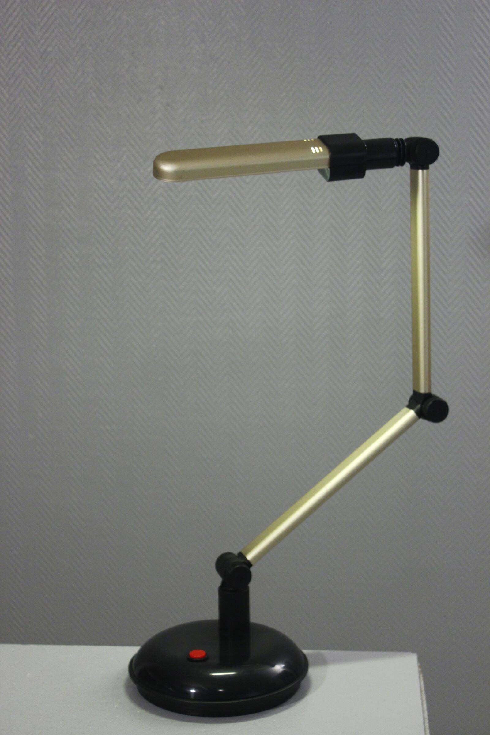 Fulvio BATTAGLIA & Mazda articulated lamp "Bur'o" post-modern design 1980s
