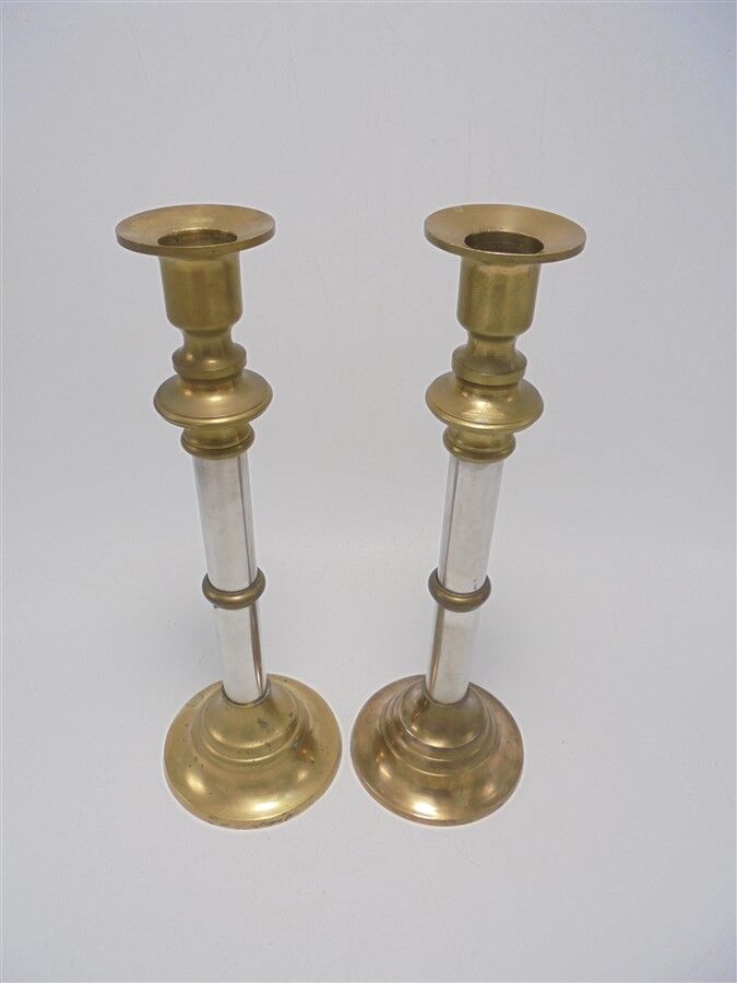 Pair of candlesticks