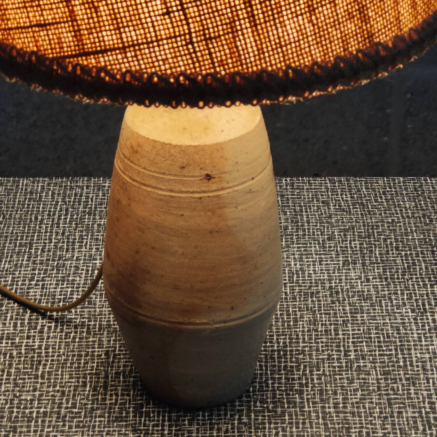 Patinated sandstone and jute ceramic lamp