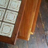Pull out tables