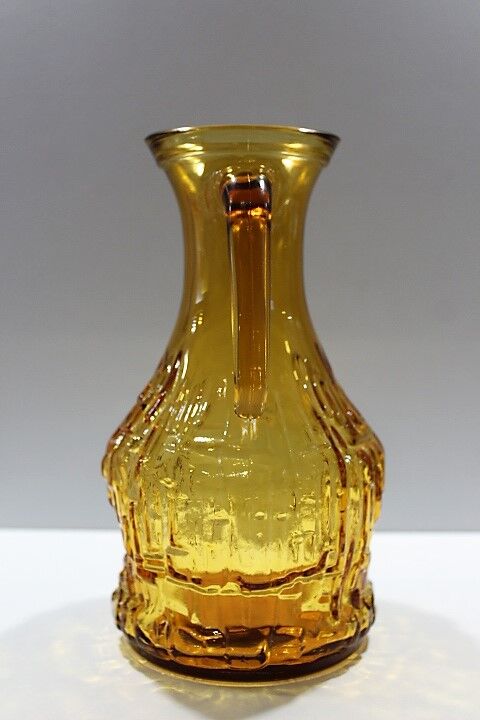 Service amber glasses and Bormioli decanter