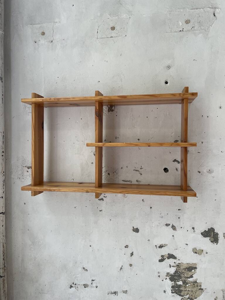 Trio d'étagères constructivistes en pin style Regain