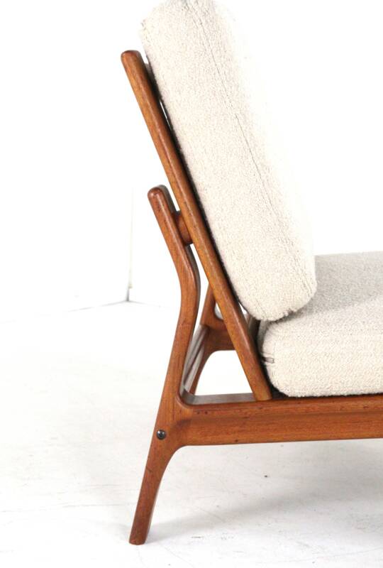 Komfort lounge chair 'Nimtofte' - Off White - danish design in teak