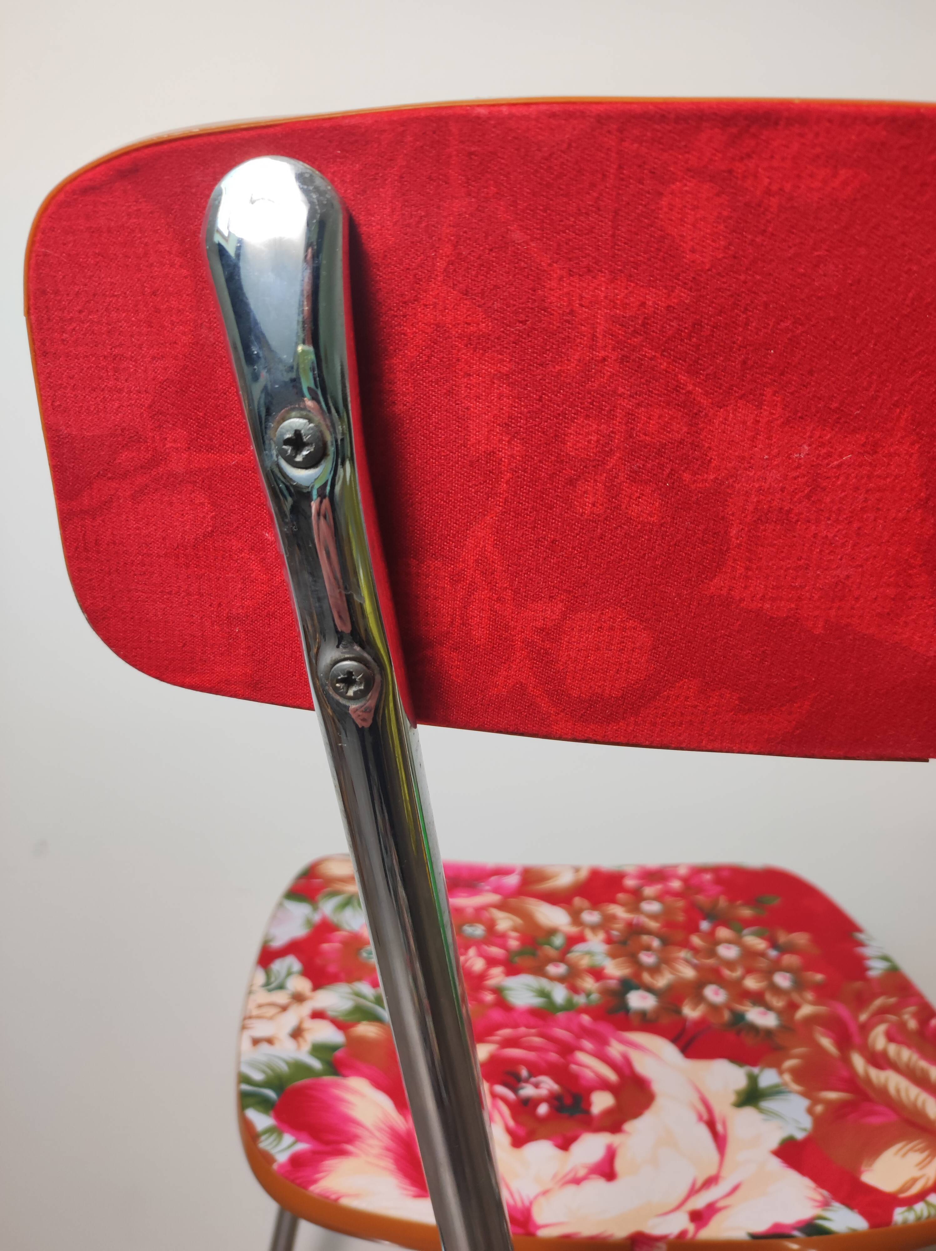 Tubular fabric chair