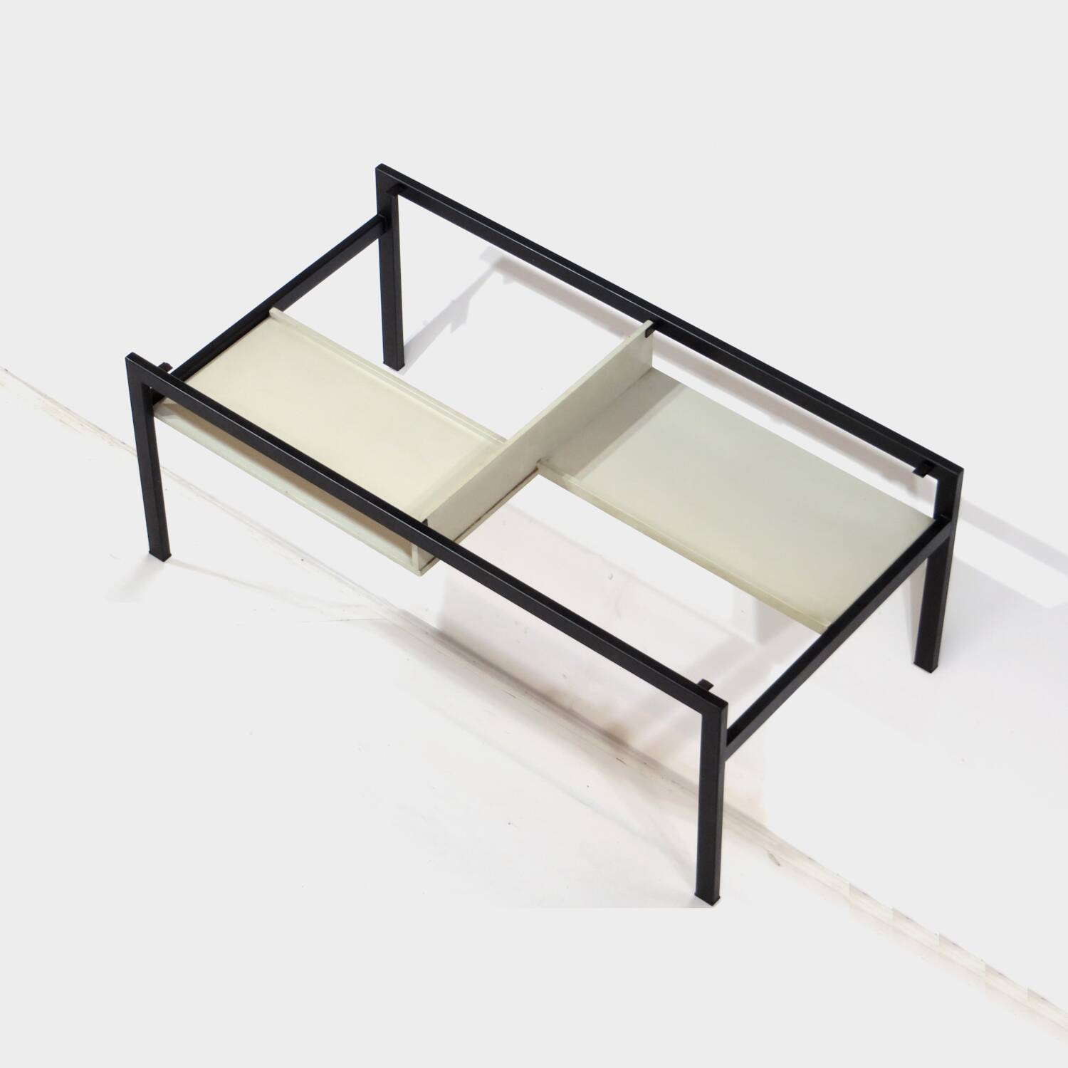 Mid century Japanese Series TU04 coffee table by Cees Braakman for Pastoe