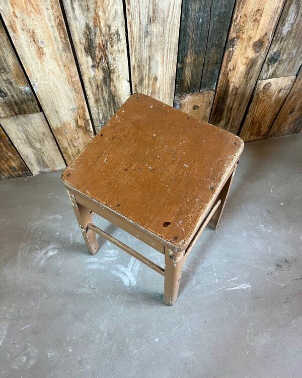 Tabouret d’atelier (rénové)