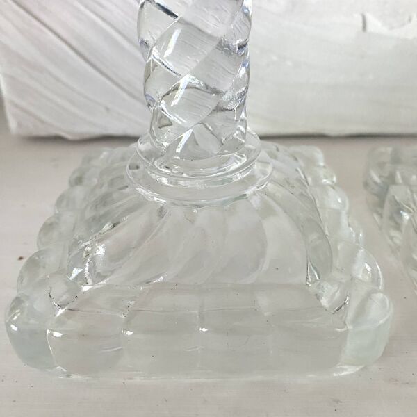 Paire de bougeoirs colonne en cristal années 50 -60