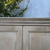 Armoire en bois naturel