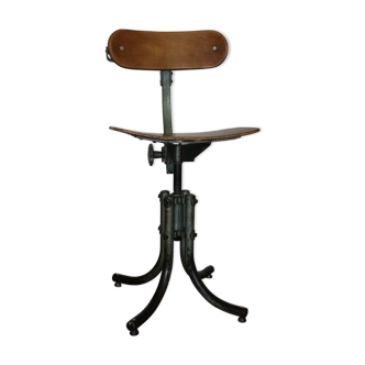 Bienaise workshop chair
