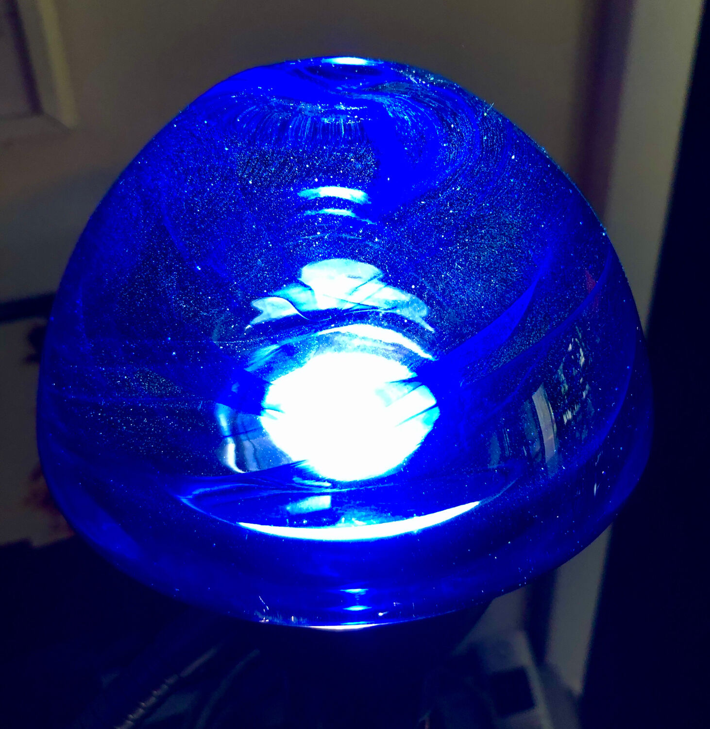 Bougeoir en cristal bleu royal de Kosta Boda par Anna Ehrner, années 1990