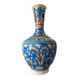 Iznic ceramic vase with blue interlacing