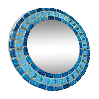 Miroir rond en céramique décor mosaïque bleu vers 1960