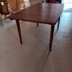 Table scandinave