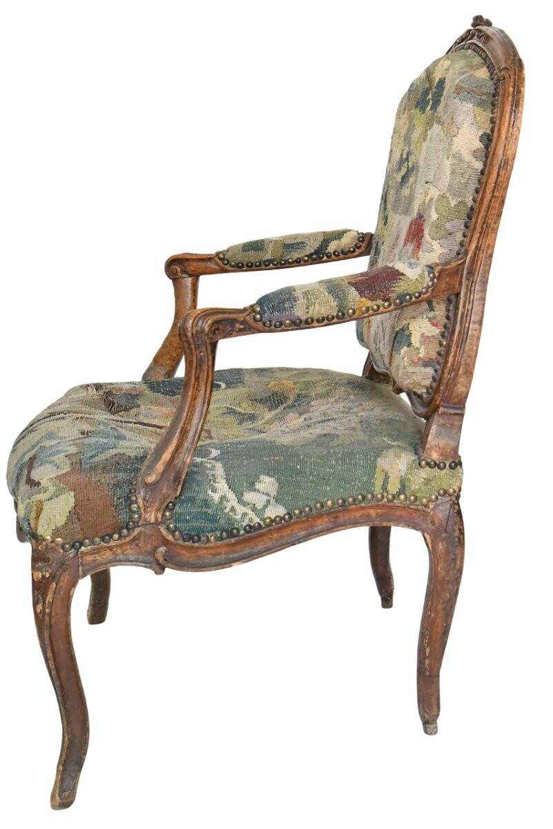 Fauteuil cabriolet d'époque Louis XV estampillé MDLP de Martin Delaporte