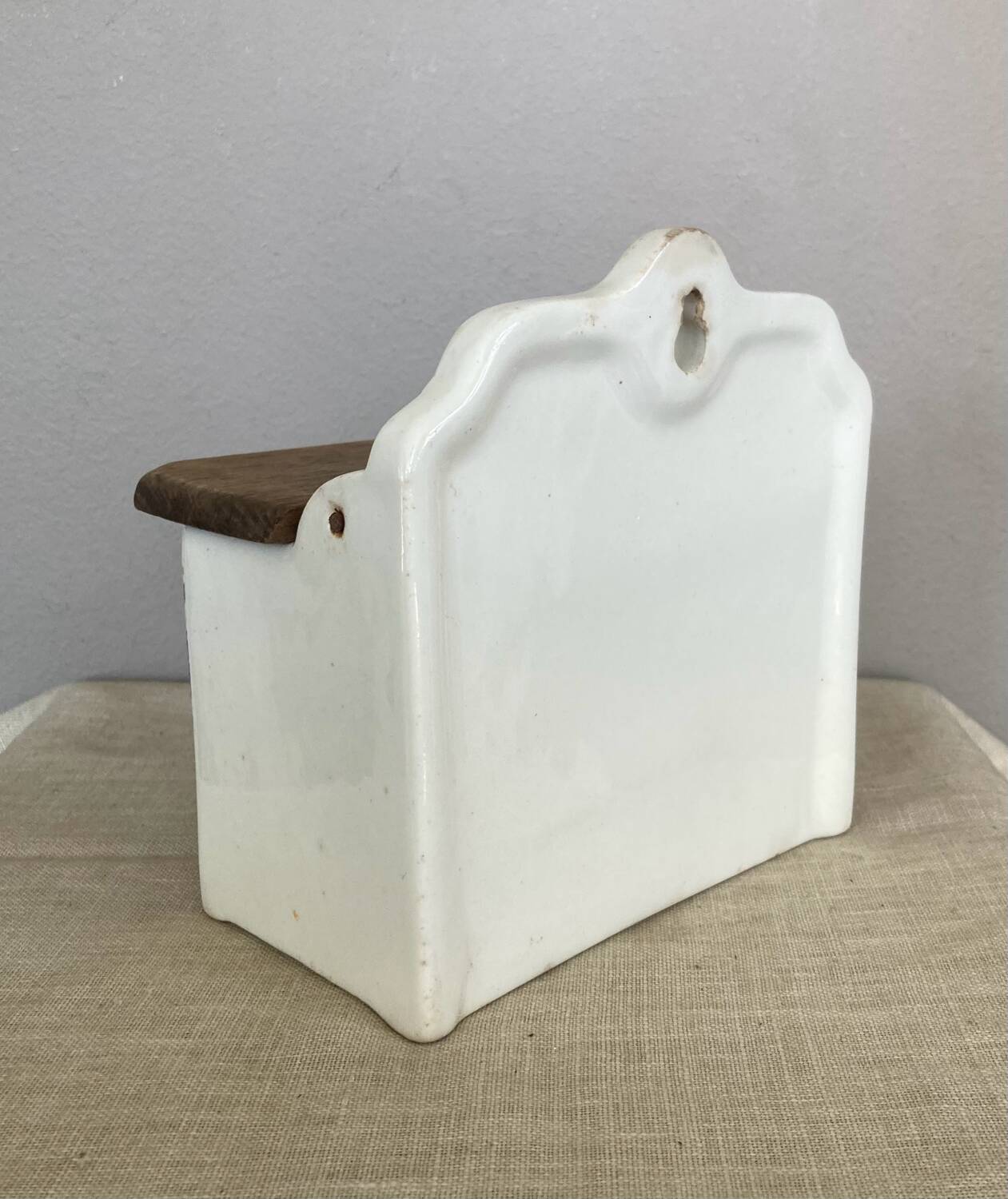 Earthenware salt cellar with rose decoration, made in Czechoslovakia, early 20th century