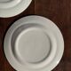 Lot de 3 petites assiettes à dessert frise de fleurs bleues pas de marque