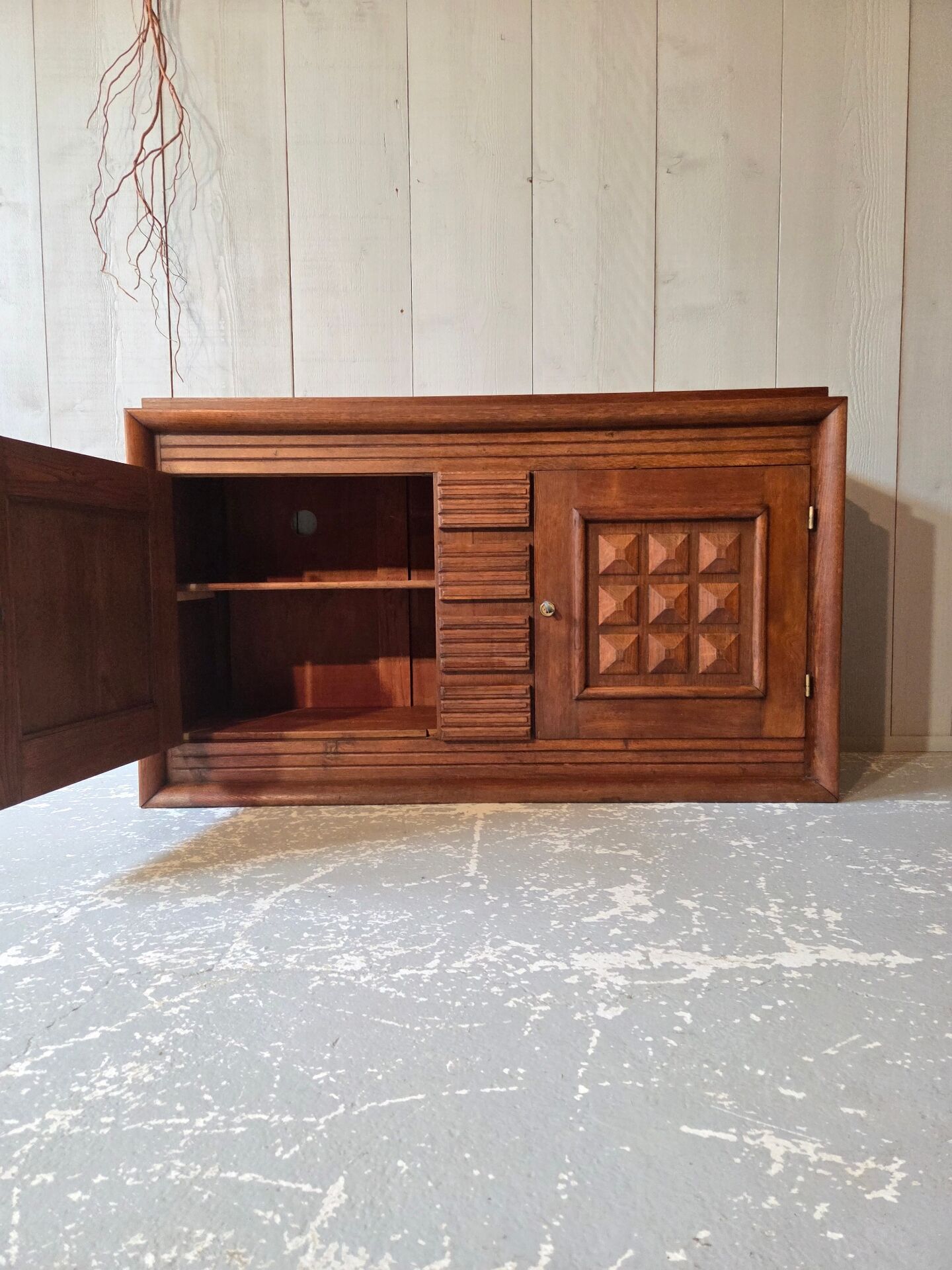 Buffet brutaliste