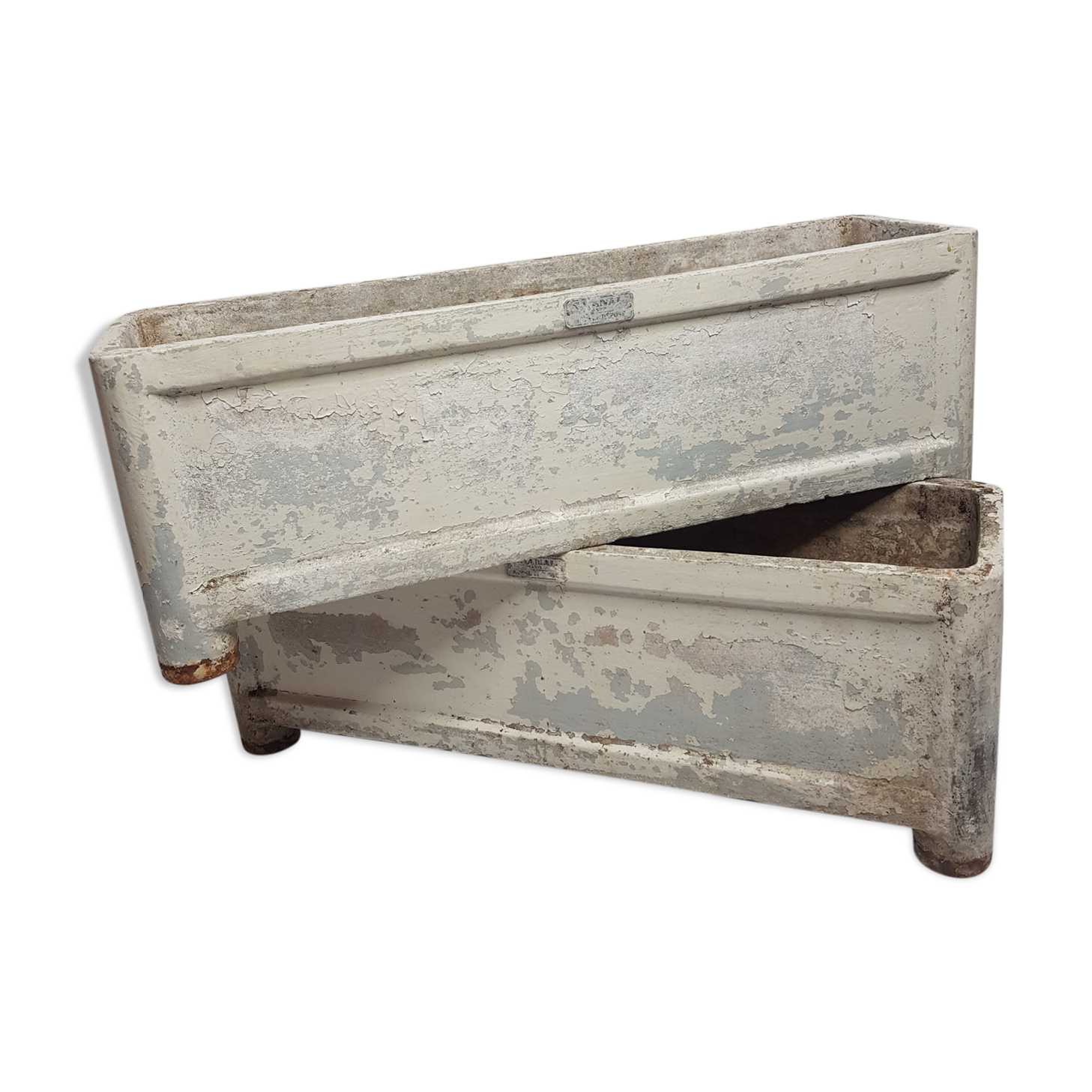 Paire de bacs en ciment de style art déco Chanal, 65 cm