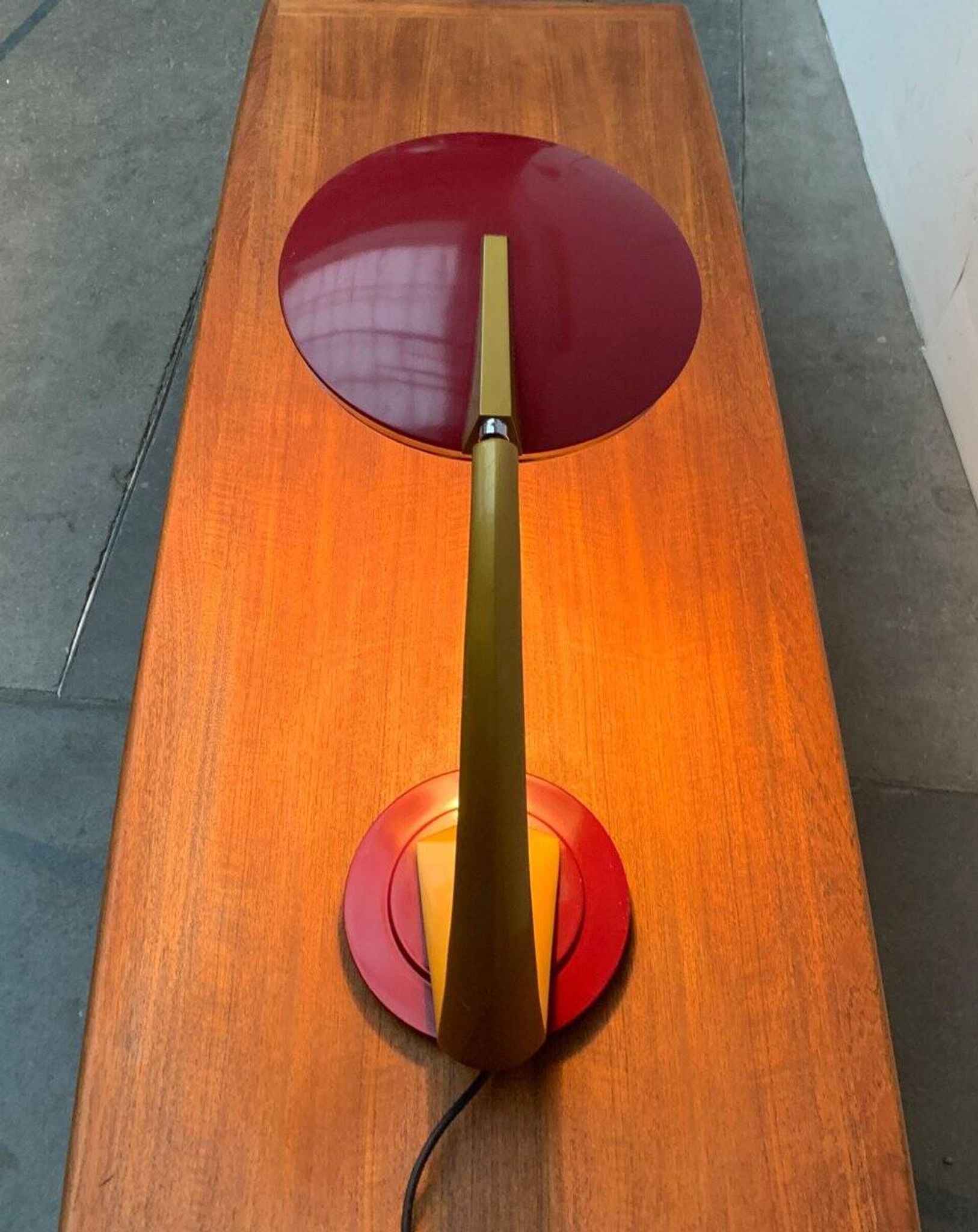 Lampe de table Boomerang Space Age par Luis Pérez De La Oliva pour Phase