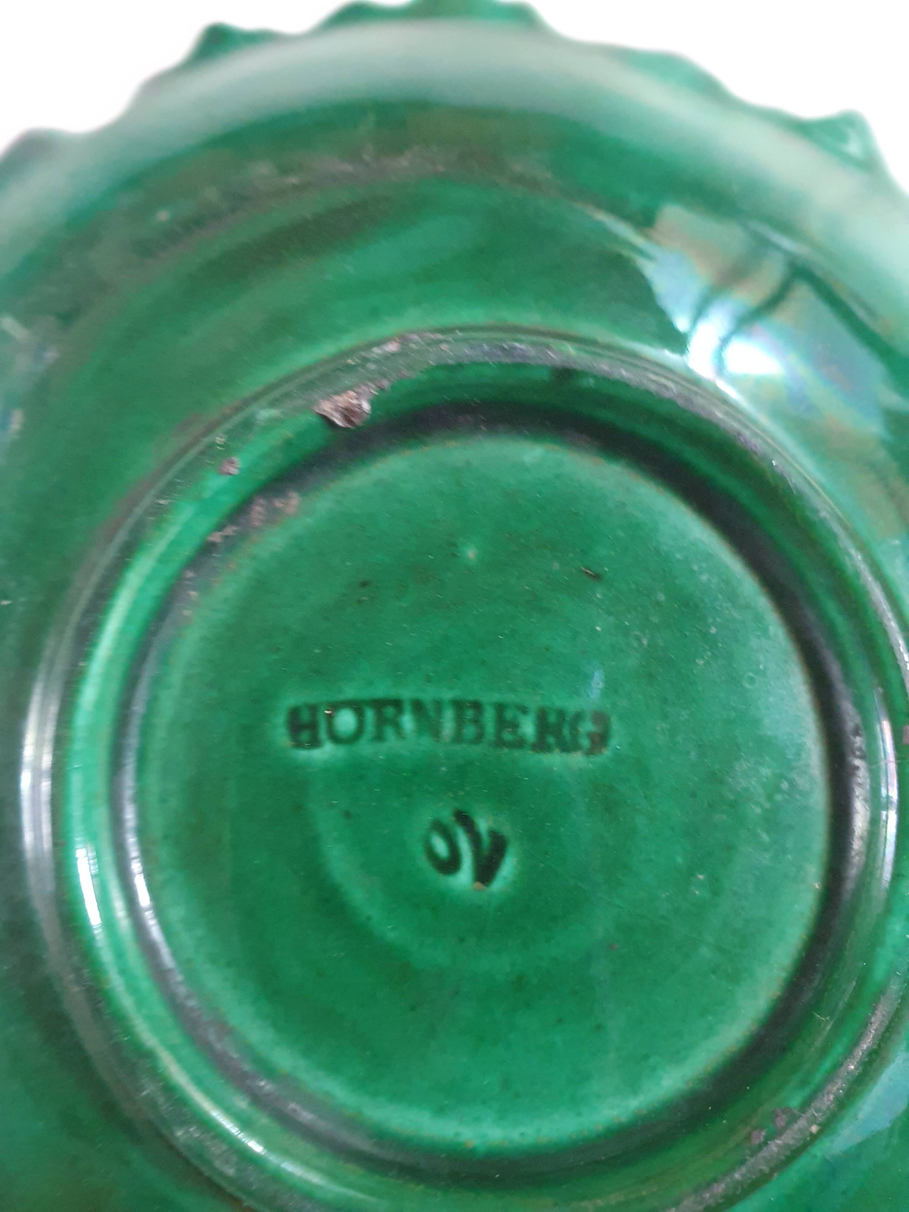 vintage empty pocket cup hornberg slip in green ceramic leaf shape