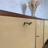 Vintage sideboard from the 50s/60s with tapered legs in a Scandinavian style.