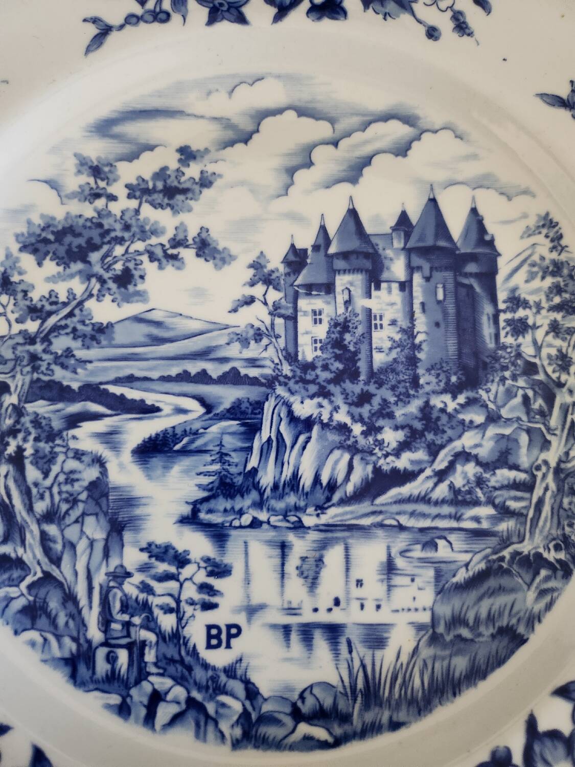 Set of 4 Pyroblan porcelain plates with vintage blue and white decor