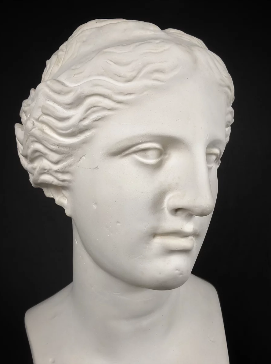 Venus de Milo | Louvre Museum