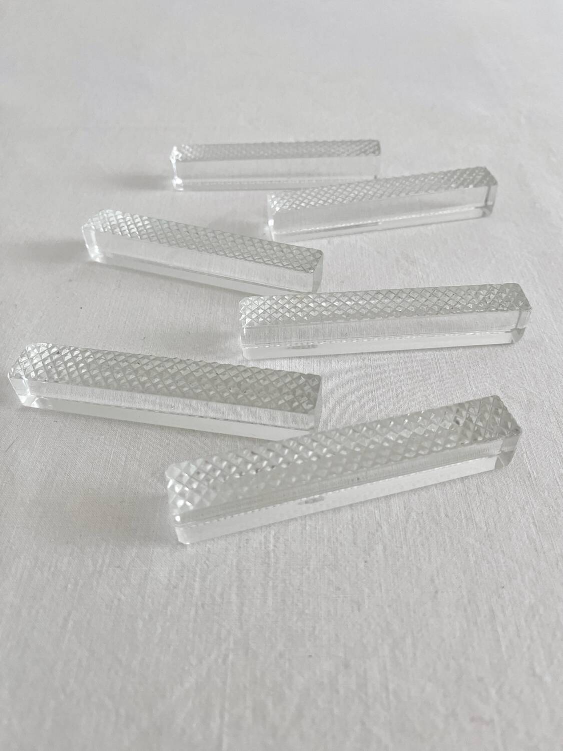 6 crystal knife rests with diamond point