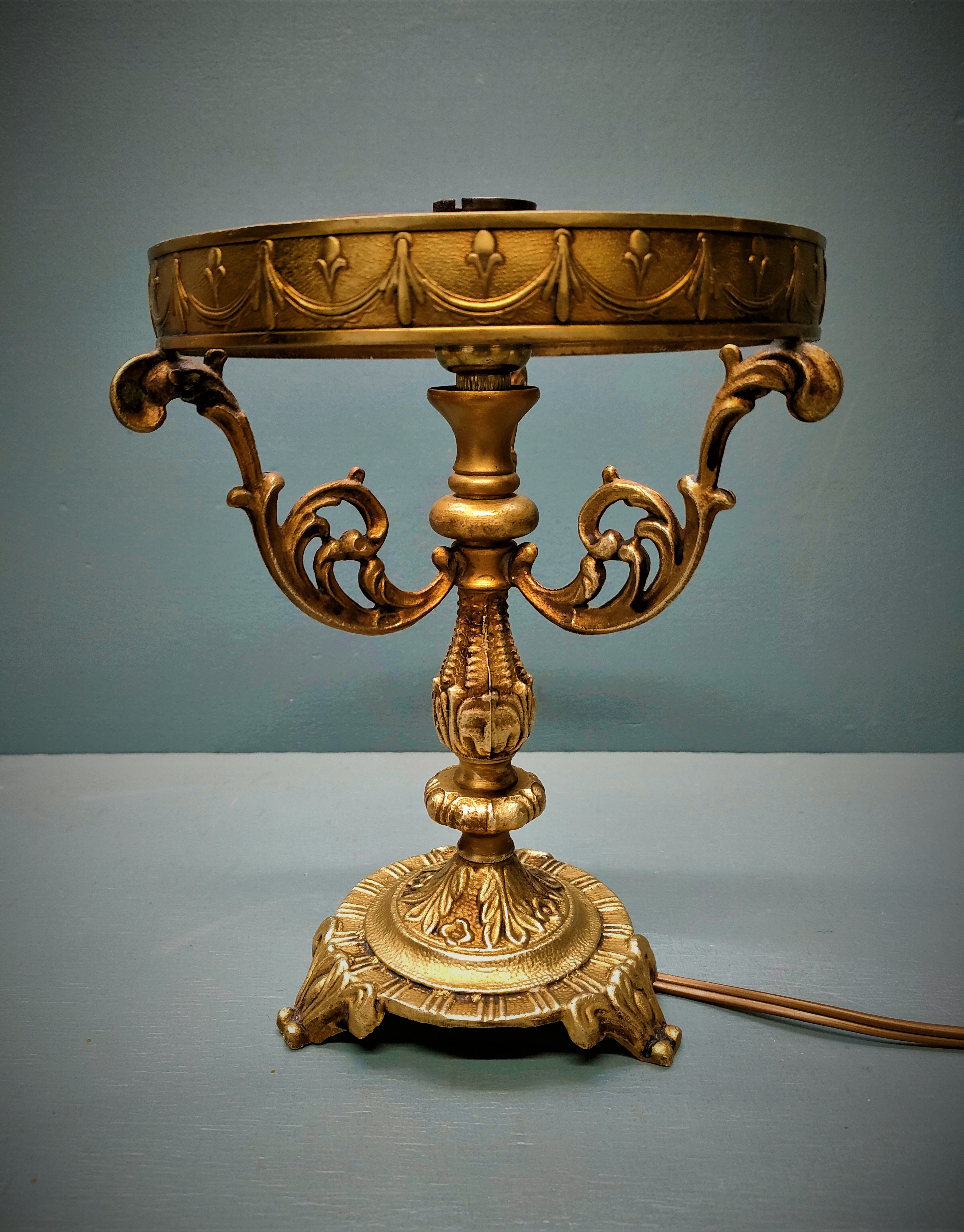 Tripod table lamp - Gilded bronze, opaline - 50s - France