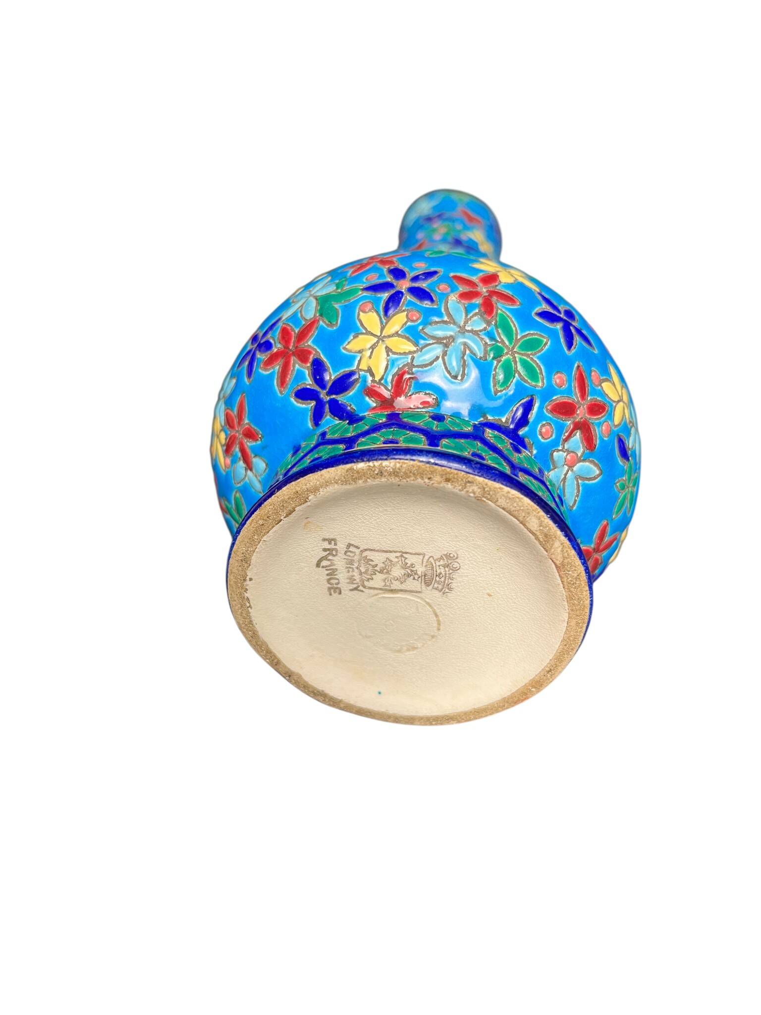 Vase cornet Longwy en faïence émaillée à décor flora,l début XXème