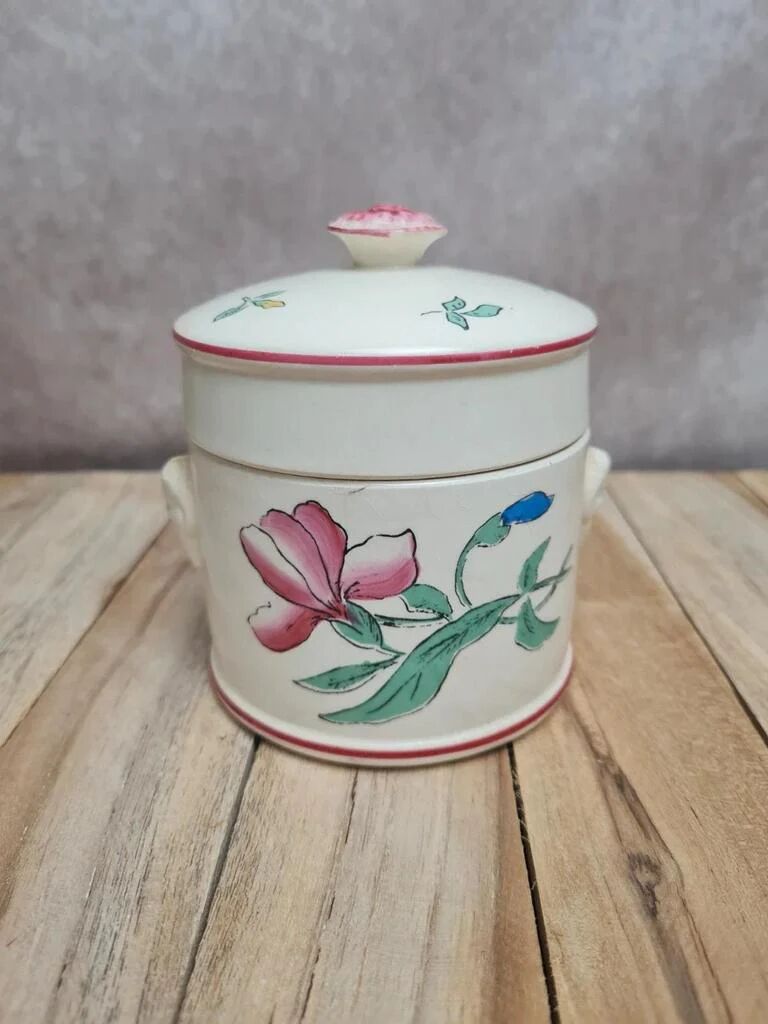 Small covered pot Sarreguemines with an old floral design – vintage charm