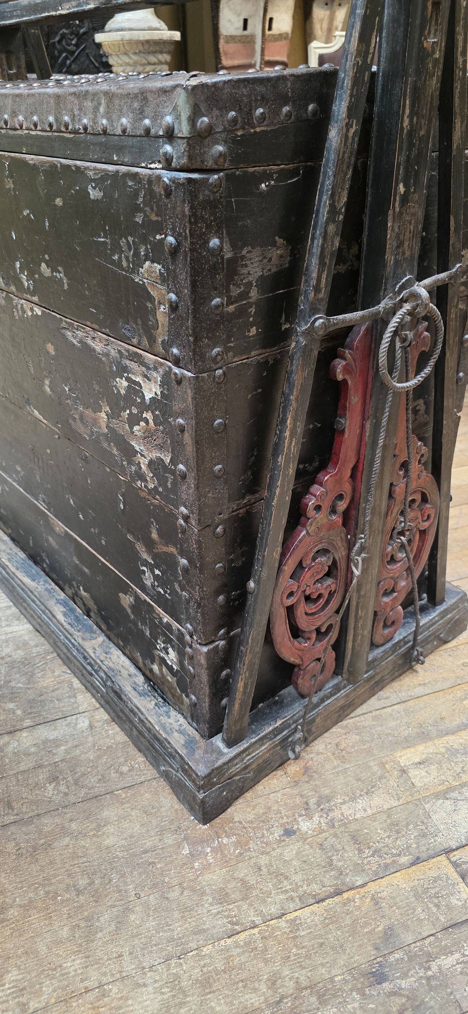 Lacquered wedding chest, China 19th century