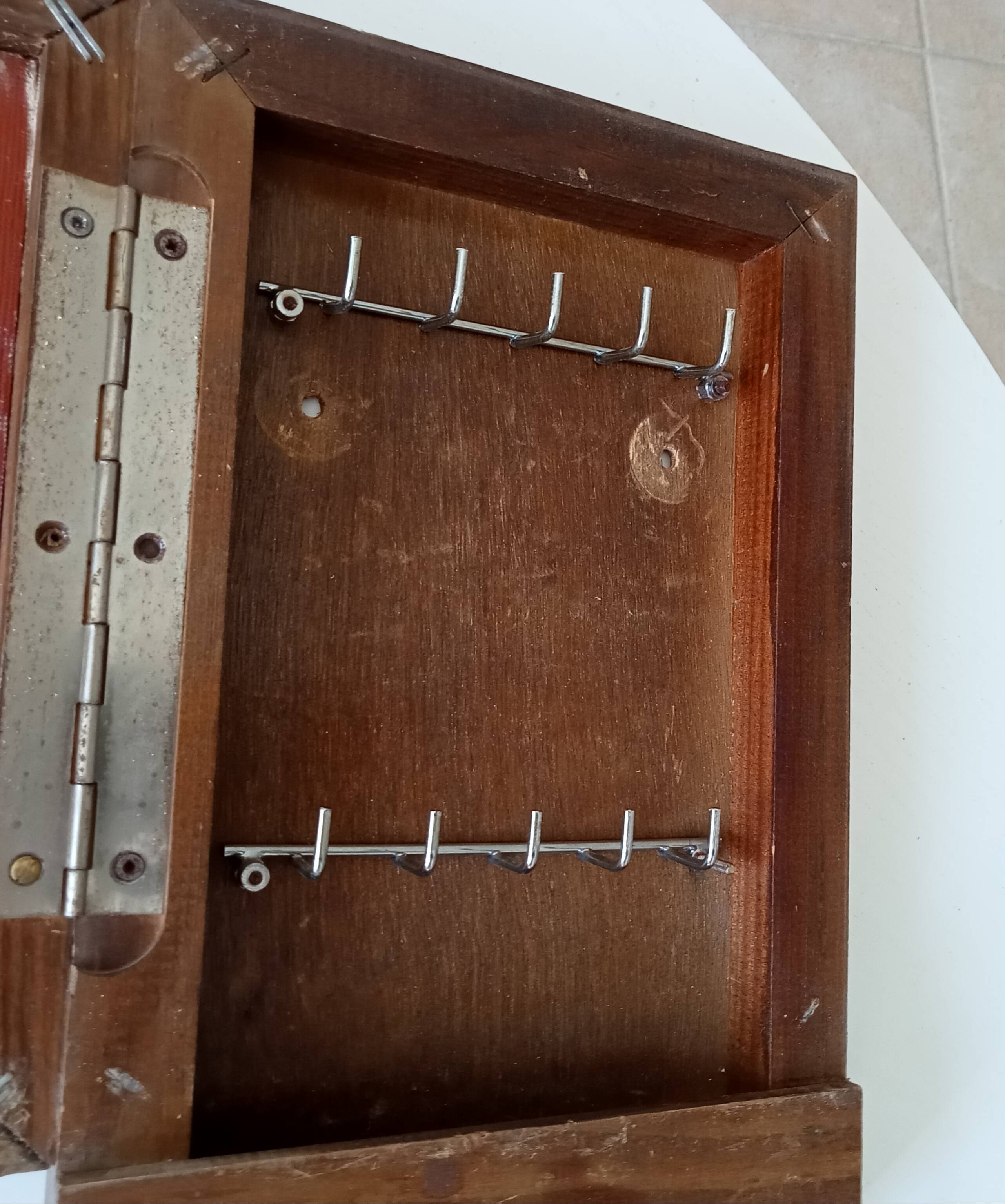 Vintage key holder wall box from the 60s/70s