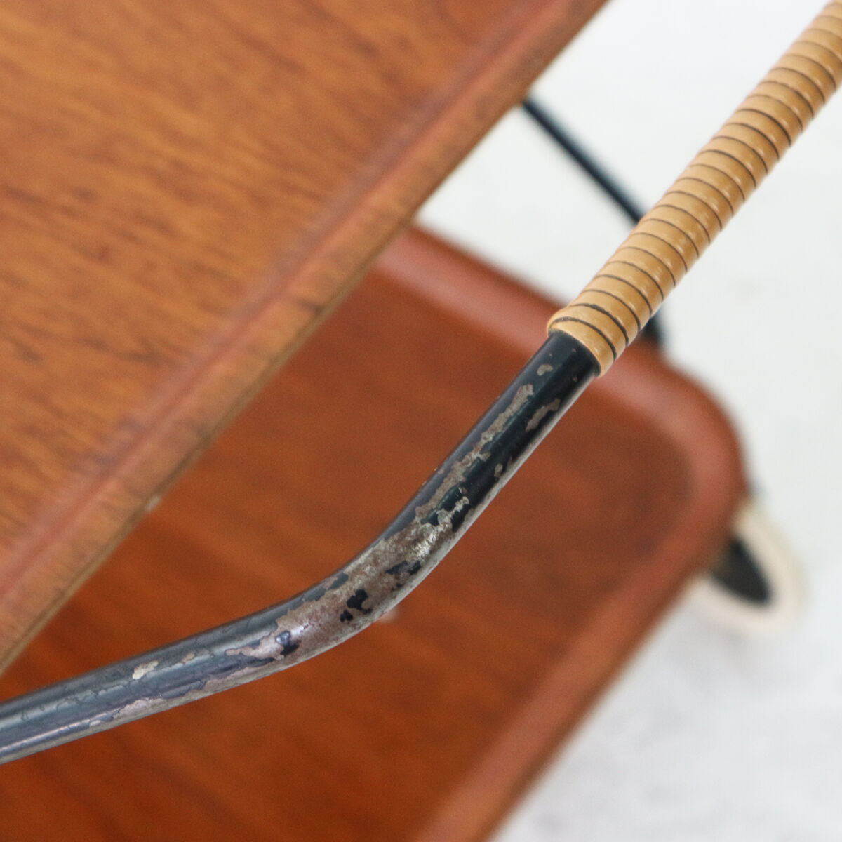 Mid-century modern foldable serving trolley with teak trays