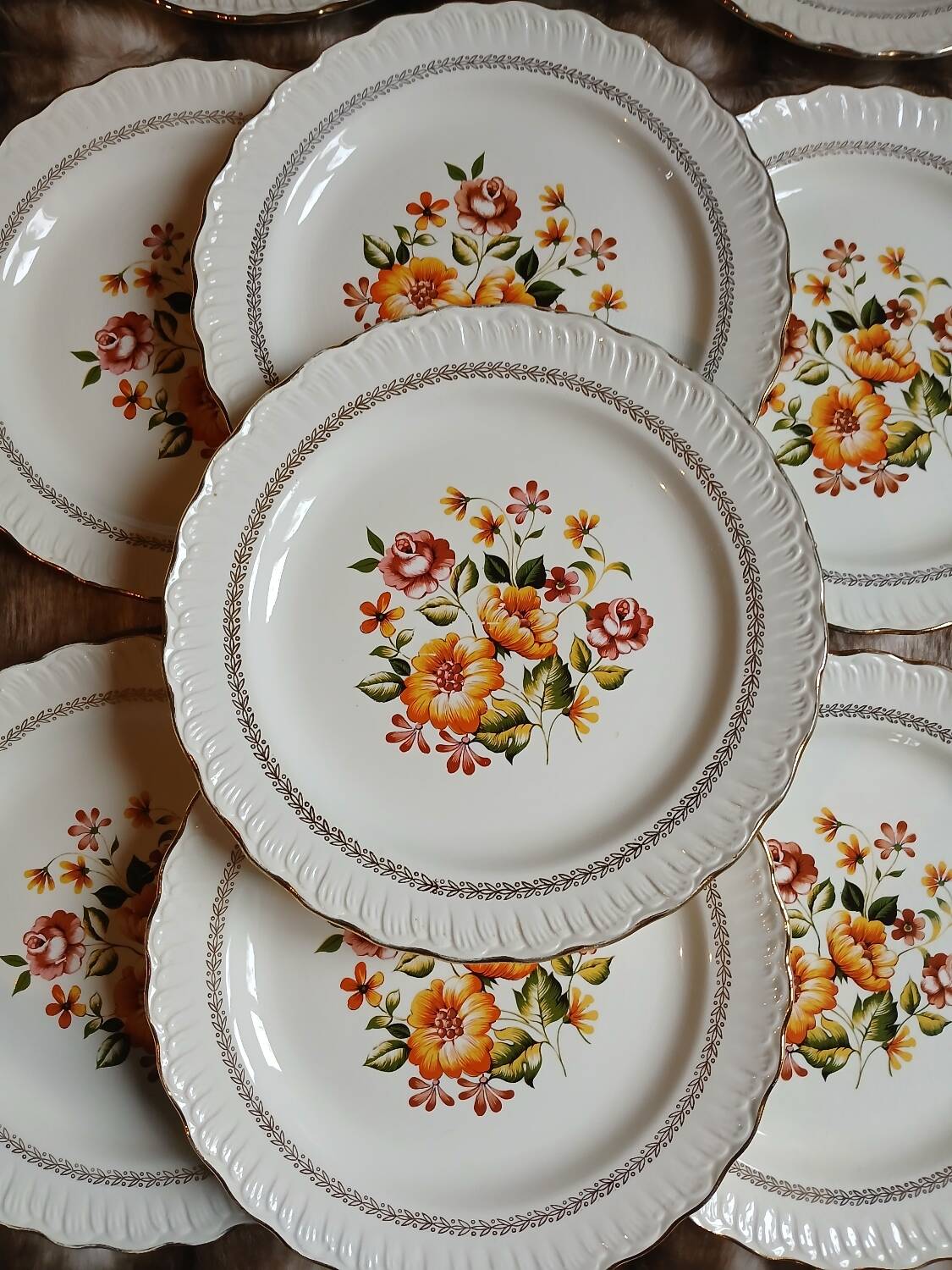 12 antique flat plates "Capri"