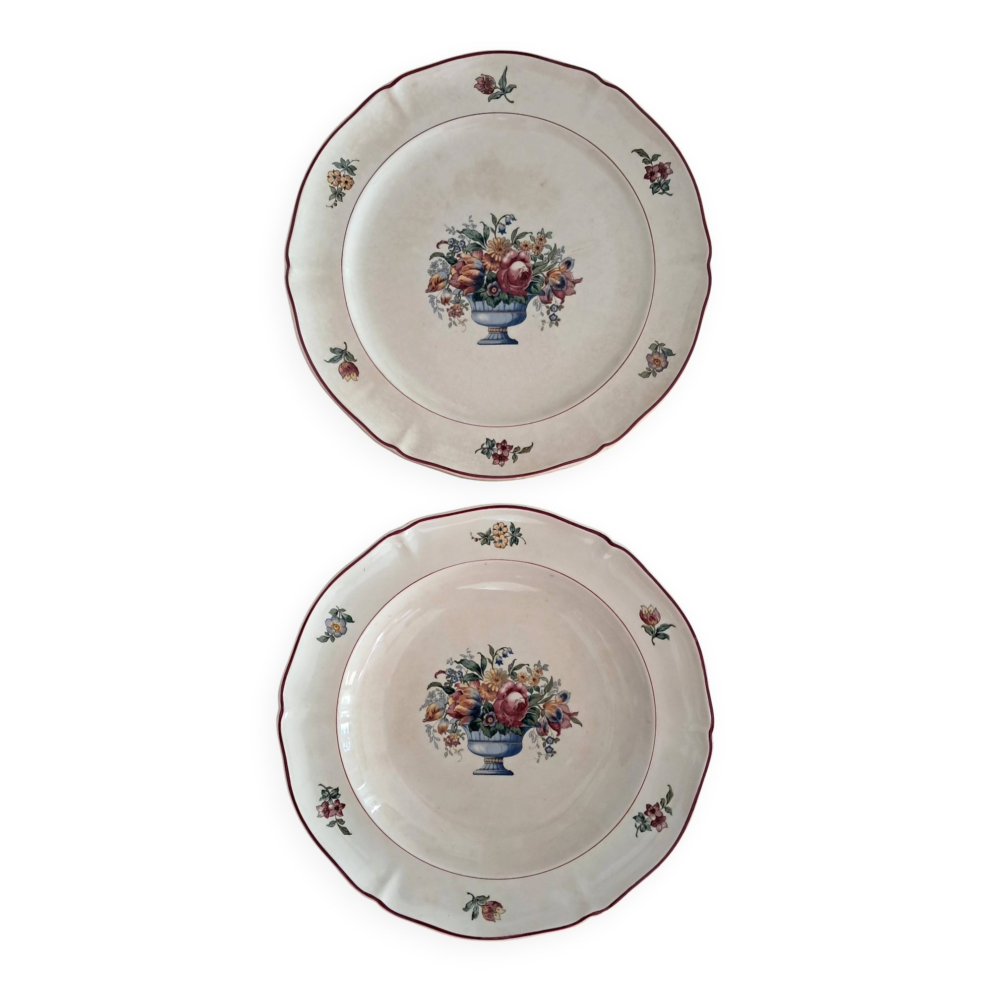 Two Villeroy & Boch porcelain dishes in the Floralia model.