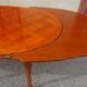 Table ovale avec rallonges, style Louis XV