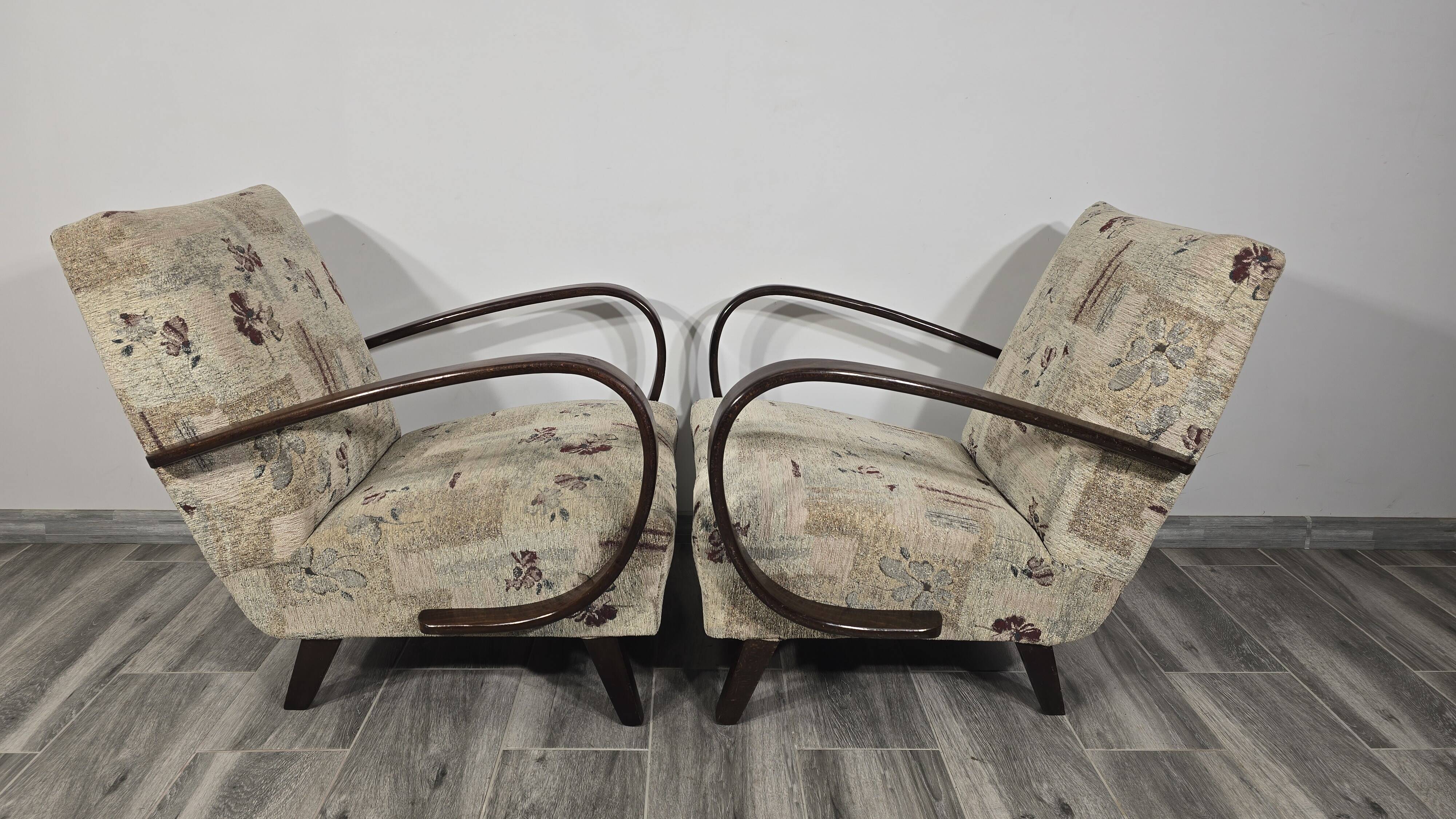 Vintage Armchairs from Jindrich Halabala, 1940s, Set of 2
