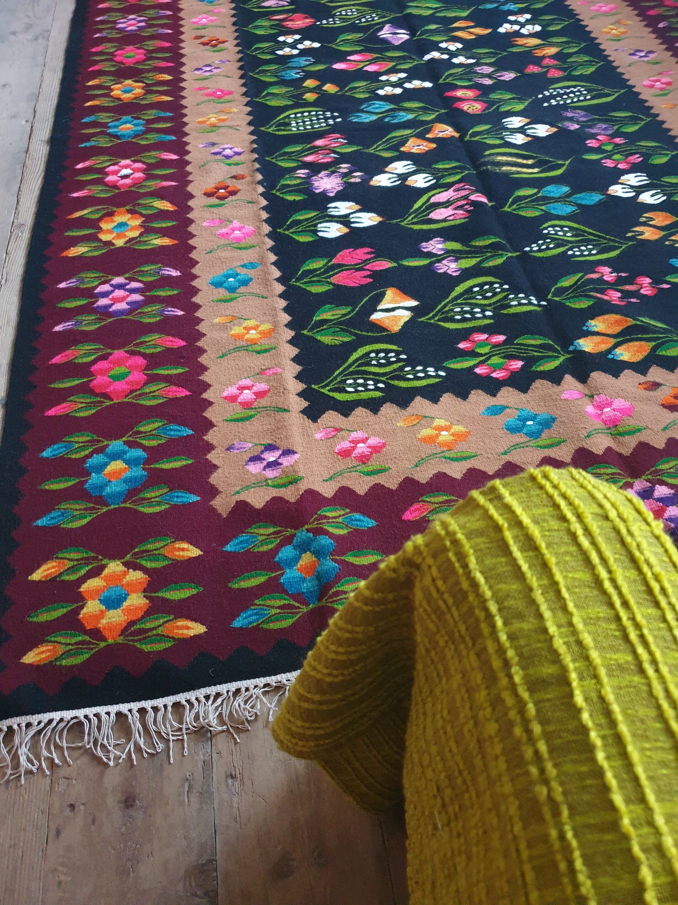 Tapis Oltenian floral, tissé à la main, Roumanie
