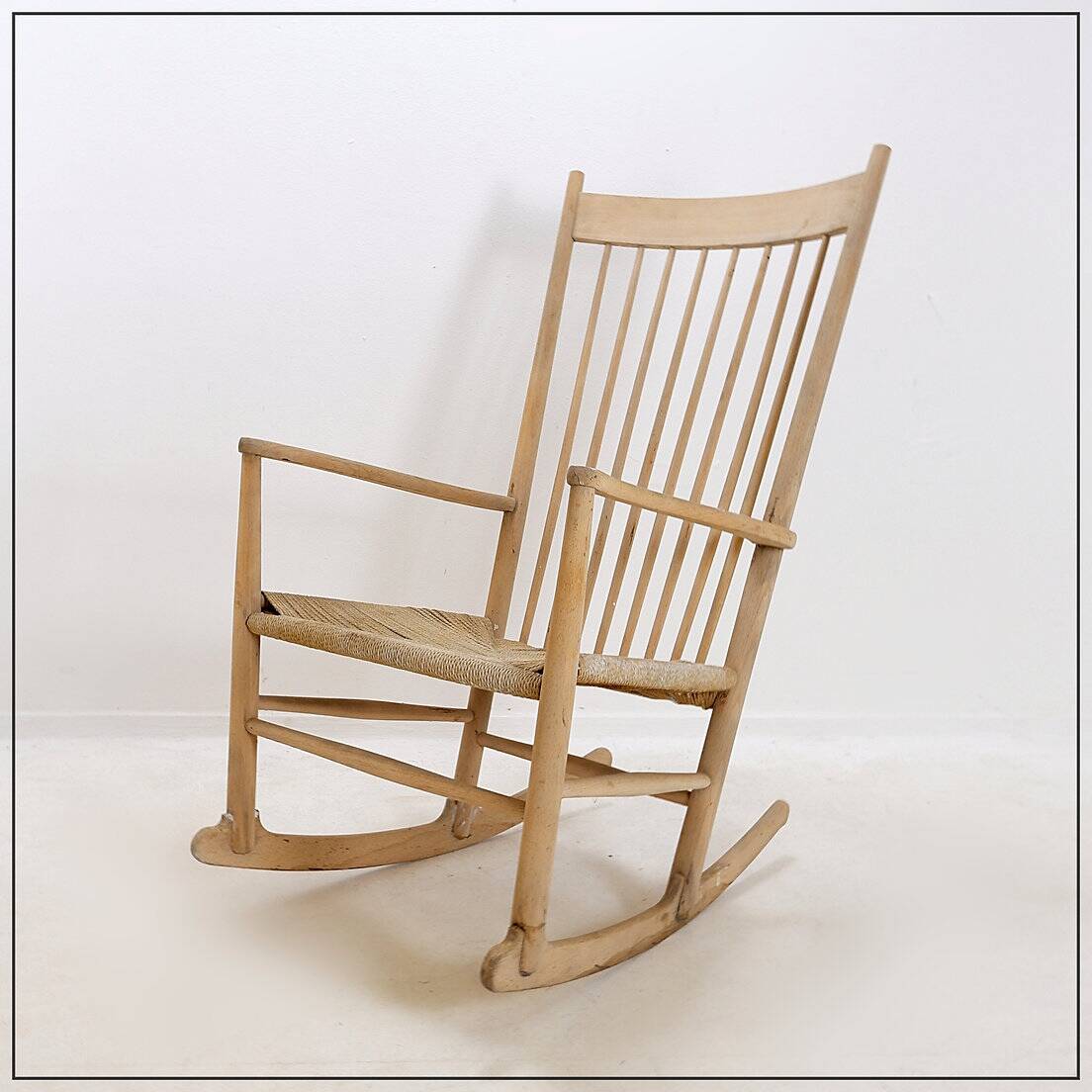 Hans Wegner J16 Rocking chair by Kvist Mobler A/S, Denmark 1970