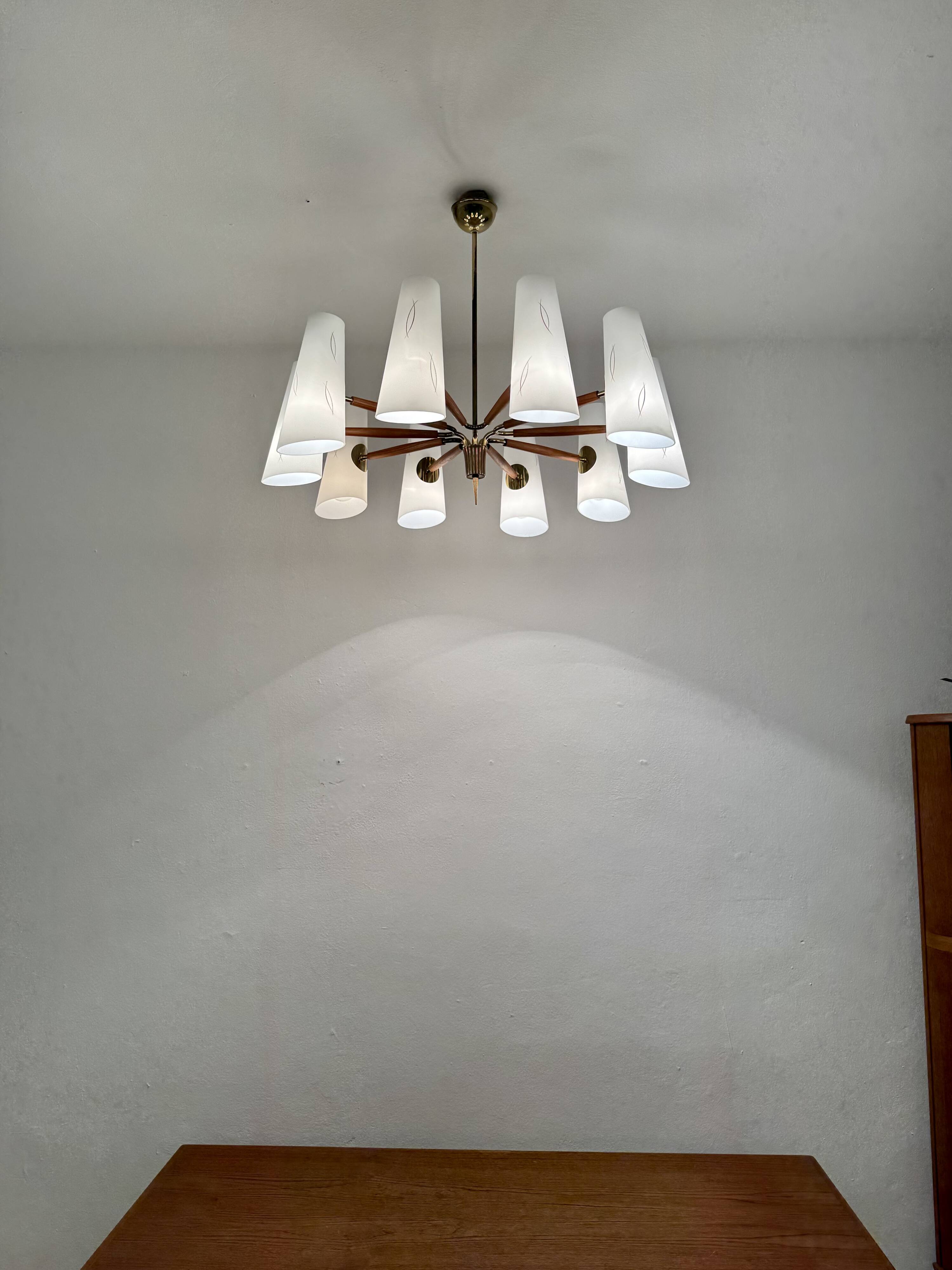 Lustre XL en laiton de Rupert Nikoll