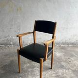 Set of 2 vintage beech wood armchairs with black skai upholstery — mid-century modern