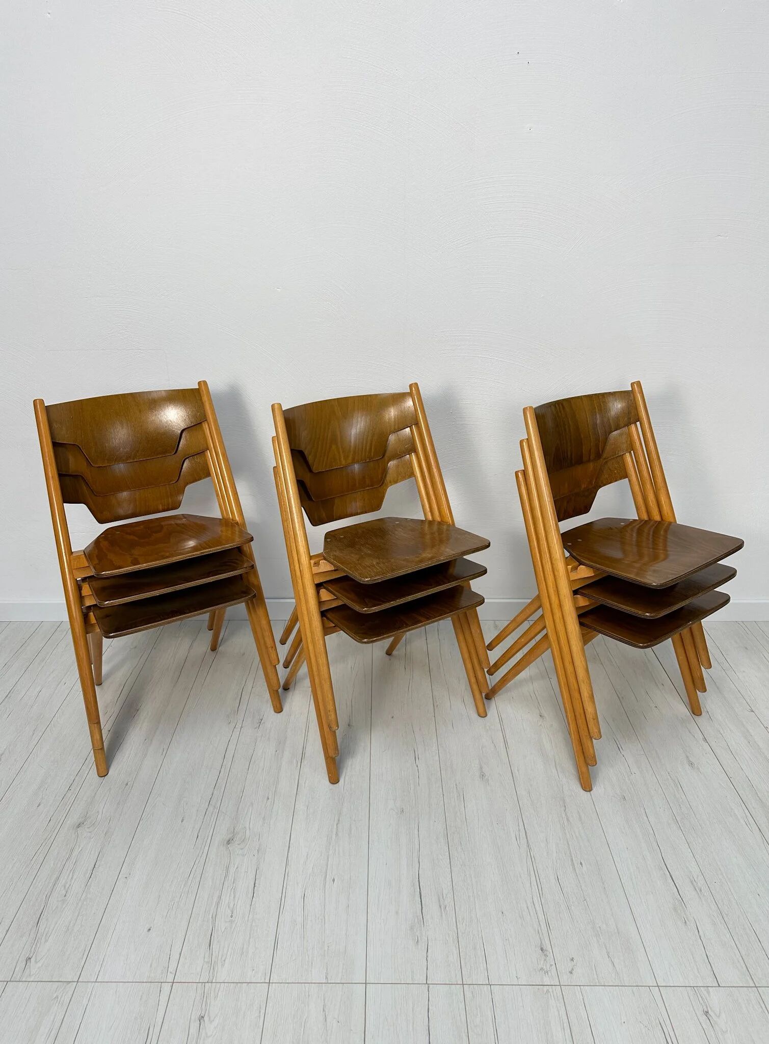 1/21 1950s vintage Hiller stackable plywood chairs from Germany in the style of Egon Eiermann