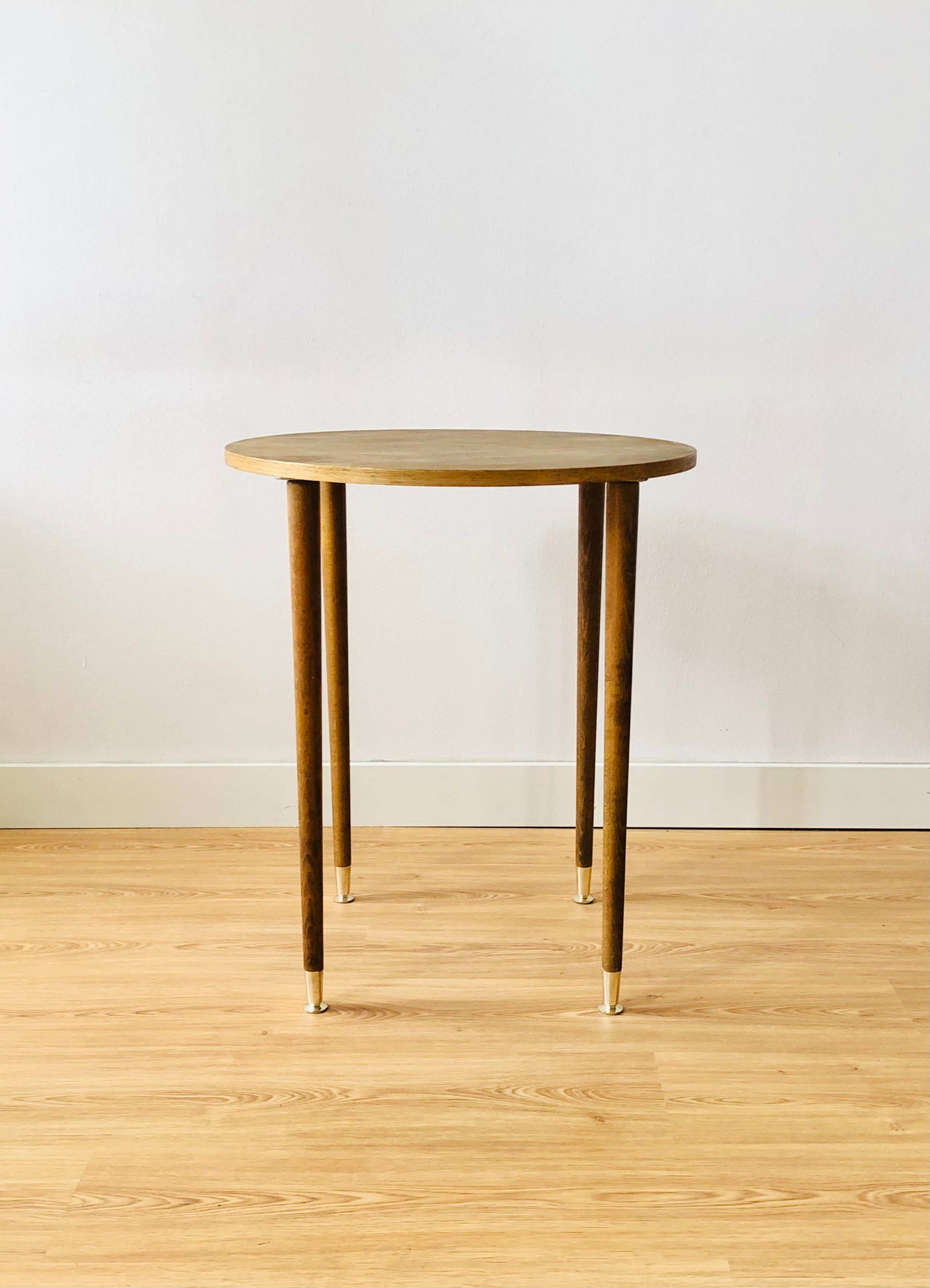 Side table vintage tapered legs 1950