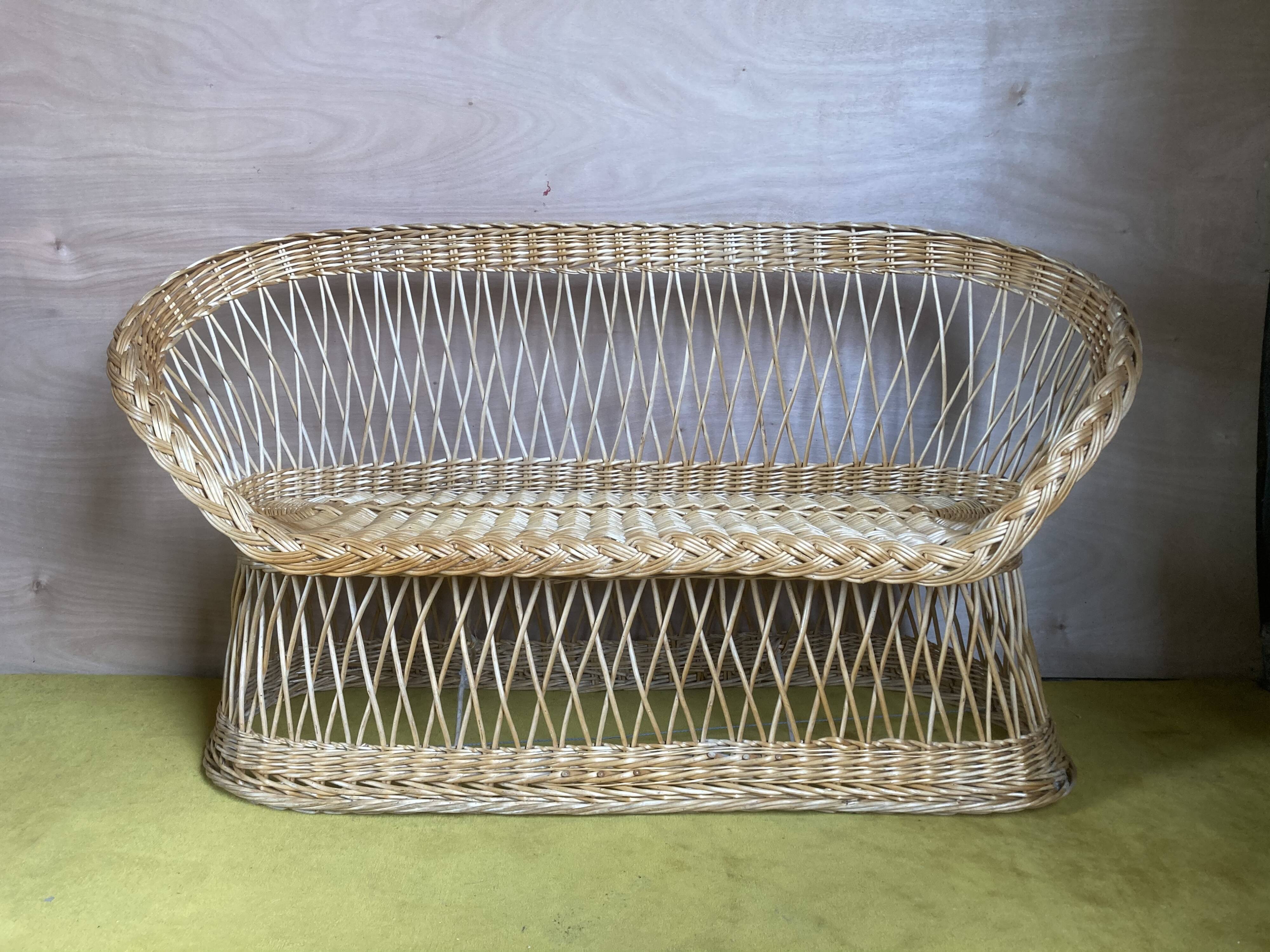 Banquette rotin année 70