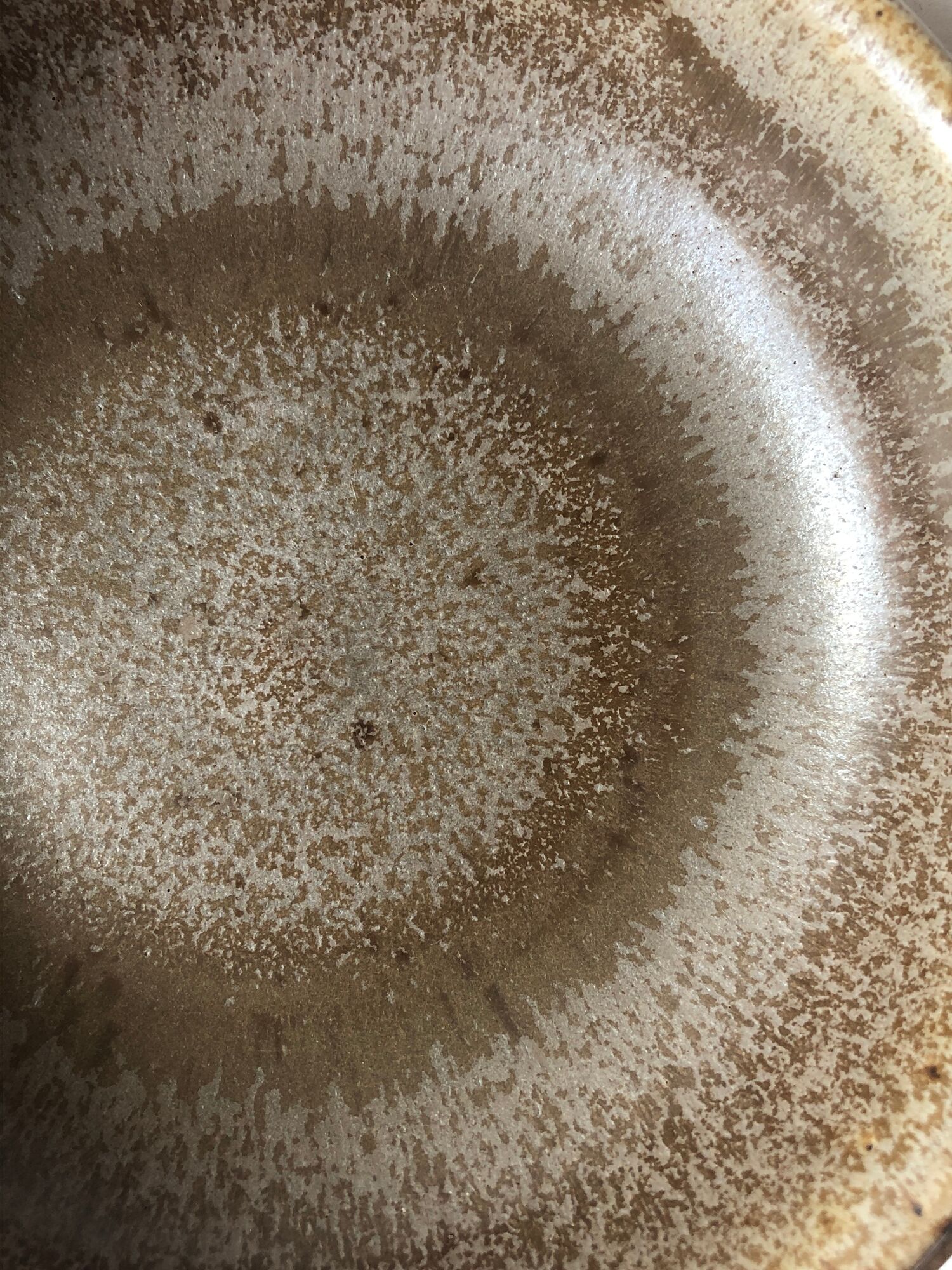 Ensemble de 4 assiettes creuses en grès, “Poterie d'Alésia"