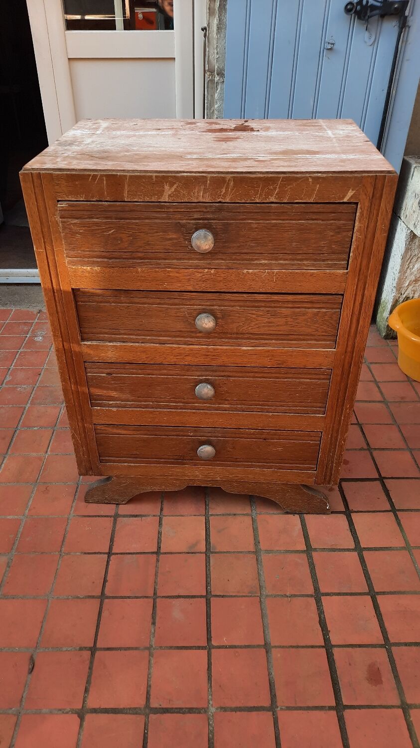 Vintage chest of drawers